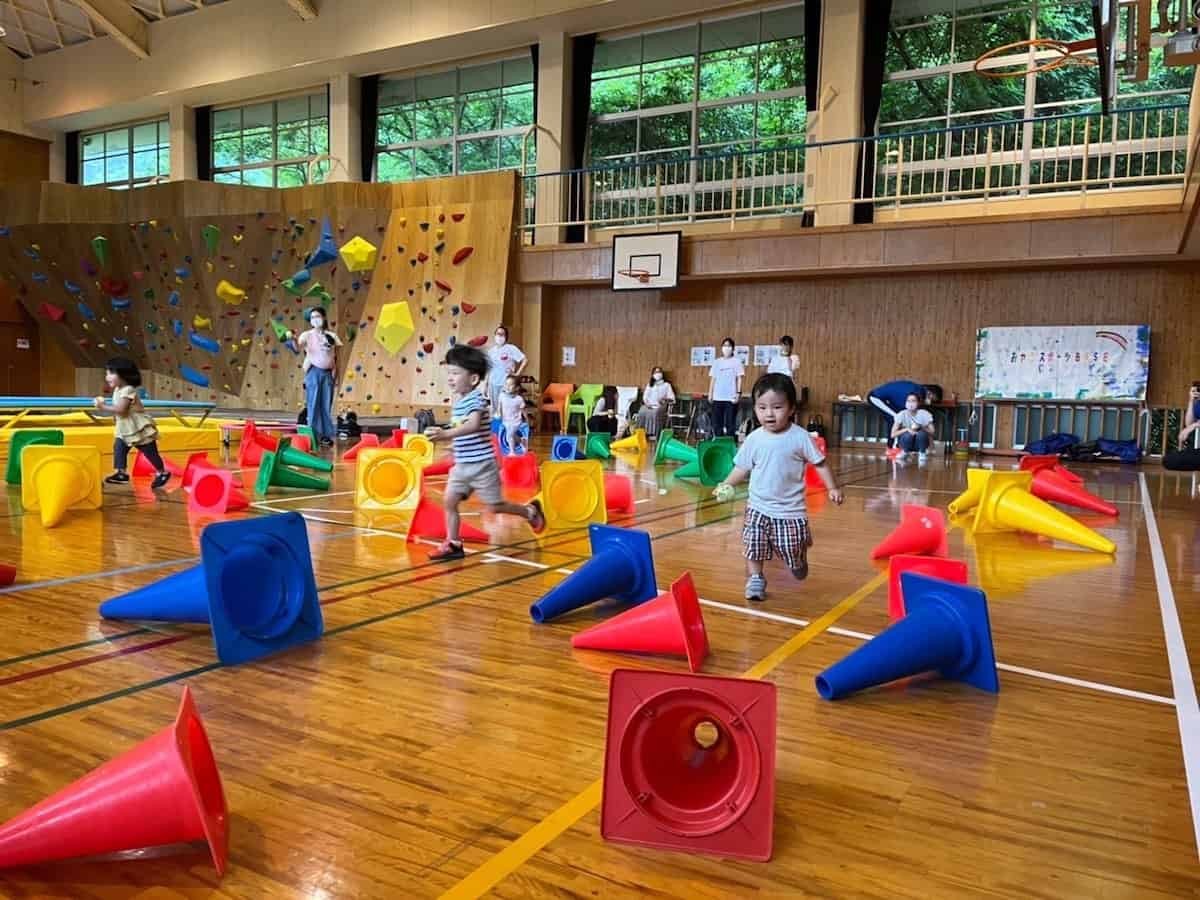 鳥取県のプロサッカークラブ「ガイナーレ鳥取」の親子向け運動・スポーツ教室「おやこスポーツBASE」