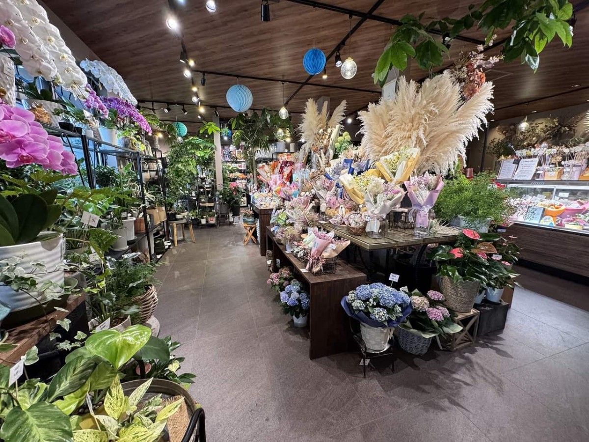 島根県出雲市にある『グランシェノン』のフラワーショップ