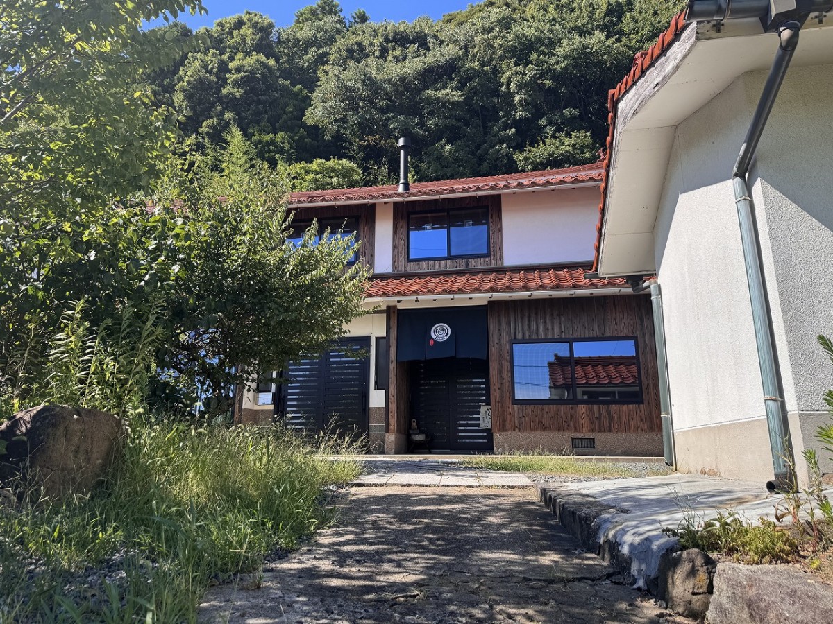 島根県出雲大社近くにある十割そば専門店『SOBA−cafe−いさと家』の外観