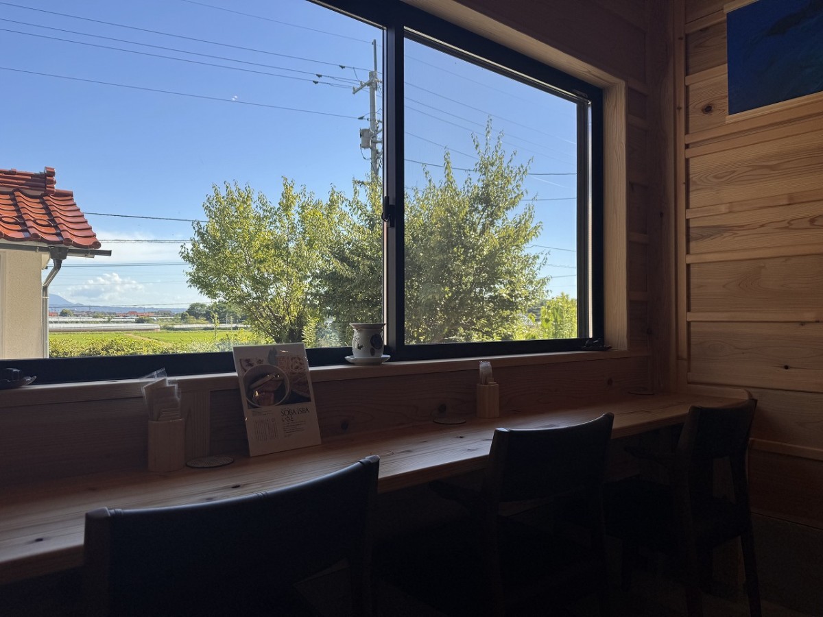 島根県出雲大社近くにある十割そば専門店『SOBA−cafe−いさと家』の店内の様子