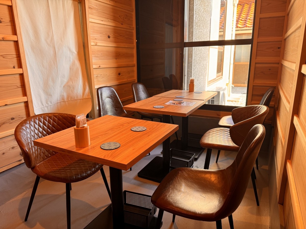 島根県出雲大社近くにある十割そば専門店『SOBA−cafe−いさと家』の店内の様子