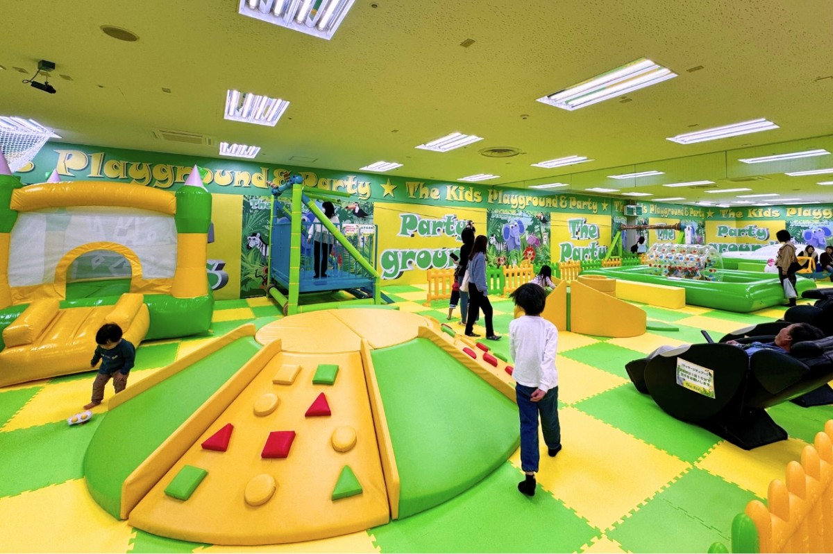 島根県出雲市にある室内遊び場『ザ・キッズ』の様子
