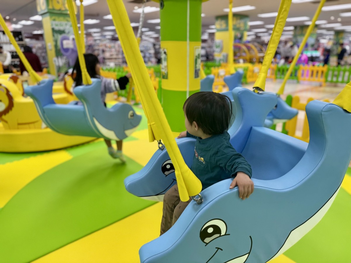 島根県出雲市にある室内遊び場『ザ・キッズ』の様子