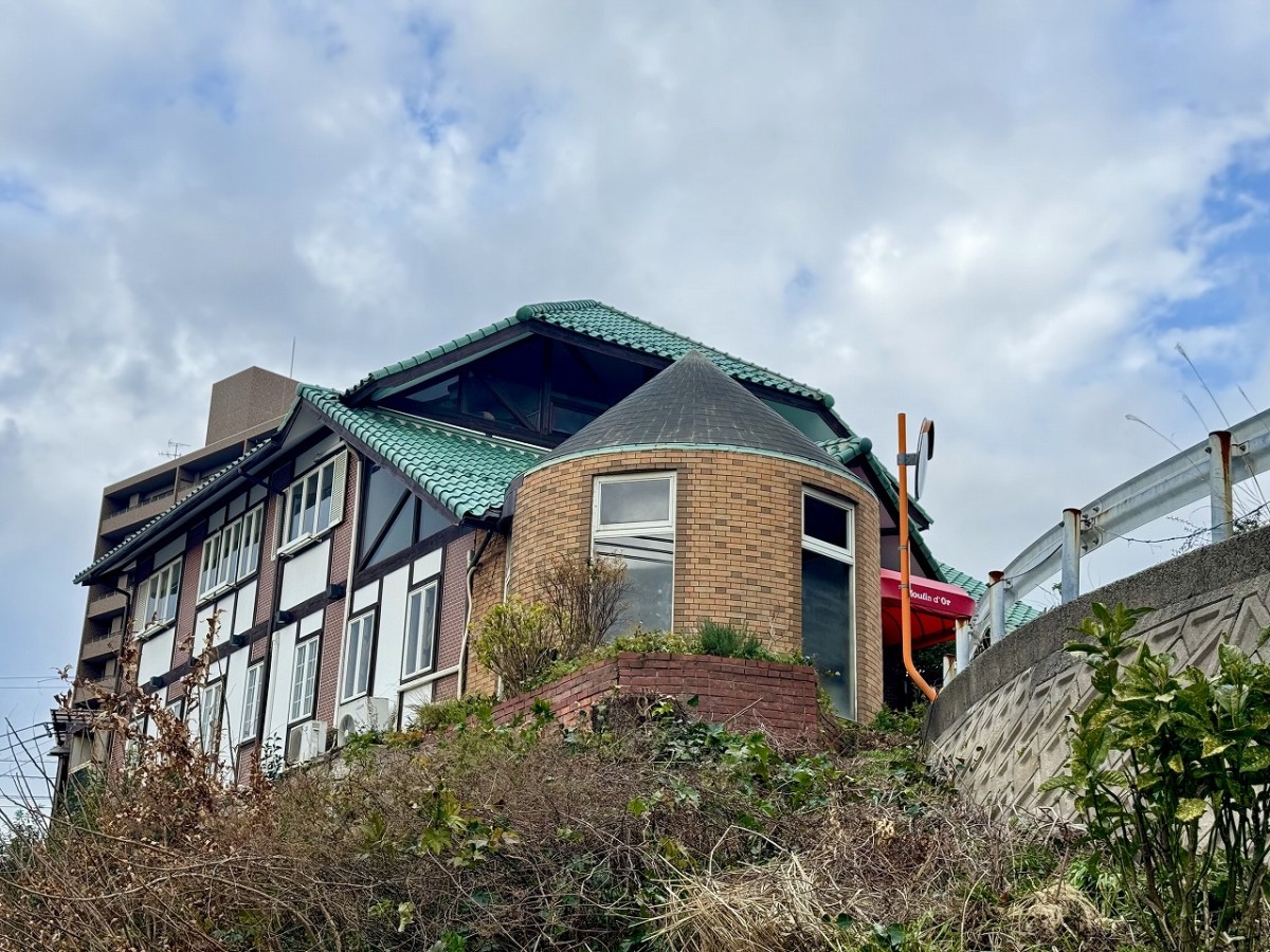 島根県松江市にあるトンカツ専門店『ムーランドール』の外観