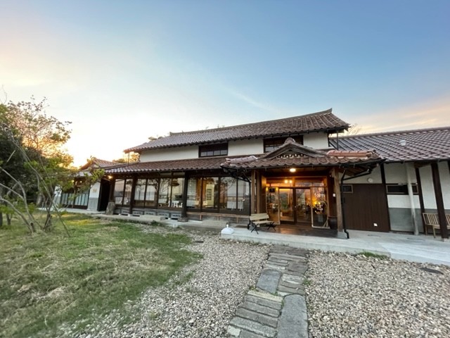 島根県出雲市にオープンした『くれあのごはん』の外観