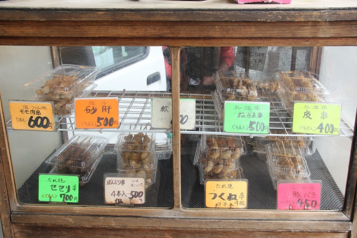 米子市のスーパーに出店する焼き鳥店「まる米子市のスーパーに出店する焼き鳥店「まる鳥」の商品
