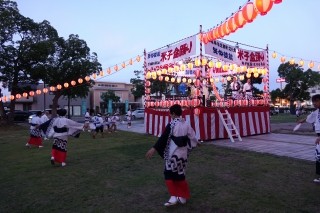 鳥取県米子市で開催される夏祭り「米子盆踊り大会」の過去開催時の様子