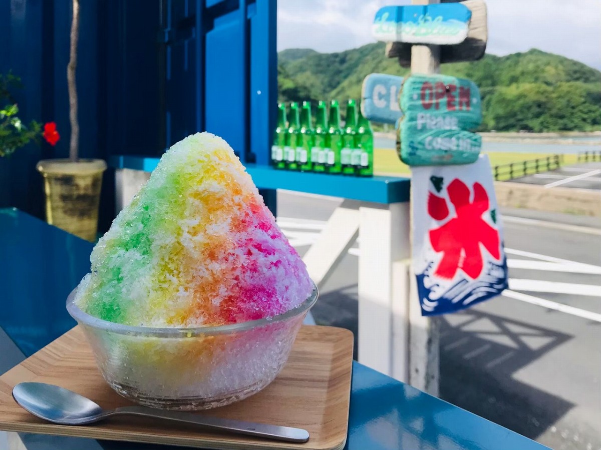 松江市島根町にある『ロコブルー』で販売しているかき氷