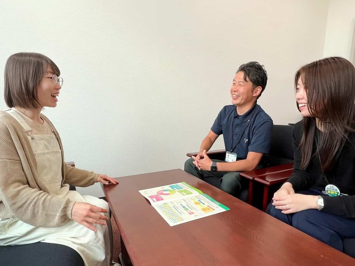 「JAしまね」で資産運用について話をしている様子