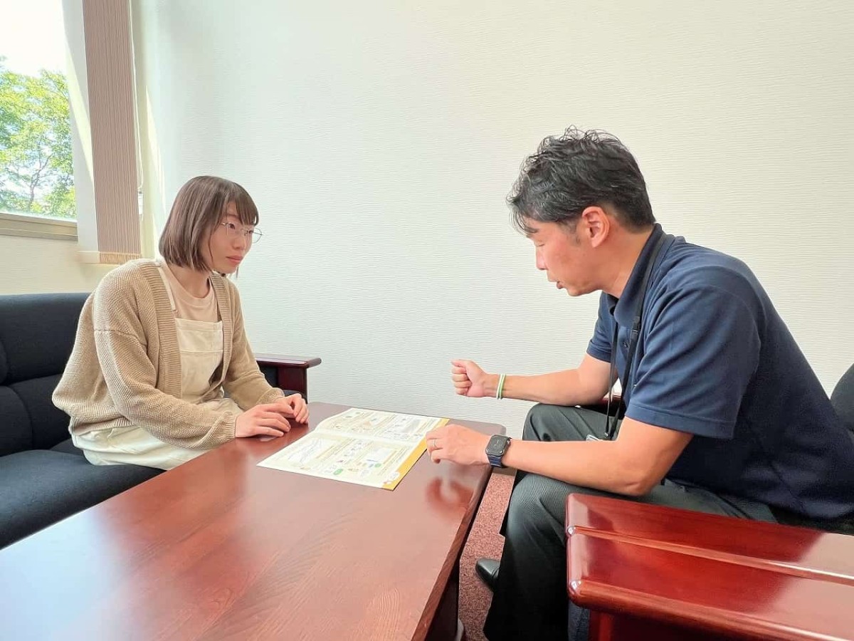 「JAしまね」で資産運用について話をしている様子