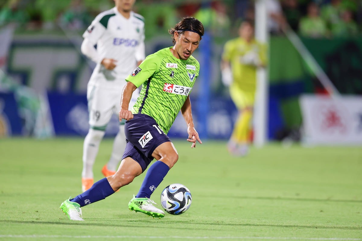 鳥取県のプロサッカークラブ「ガイナーレ鳥取」の試合風景