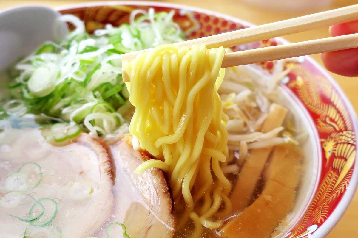 松江市東出雲町の塩ラーメン専門店『ラーメン友さん』の塩ラーメン