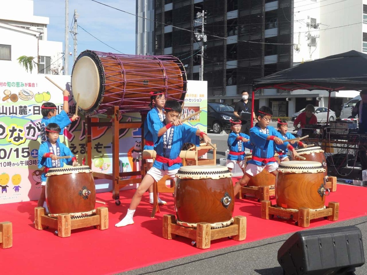 鳥取県の大山エリアで開催される「つながるマルシェ」のチラシ