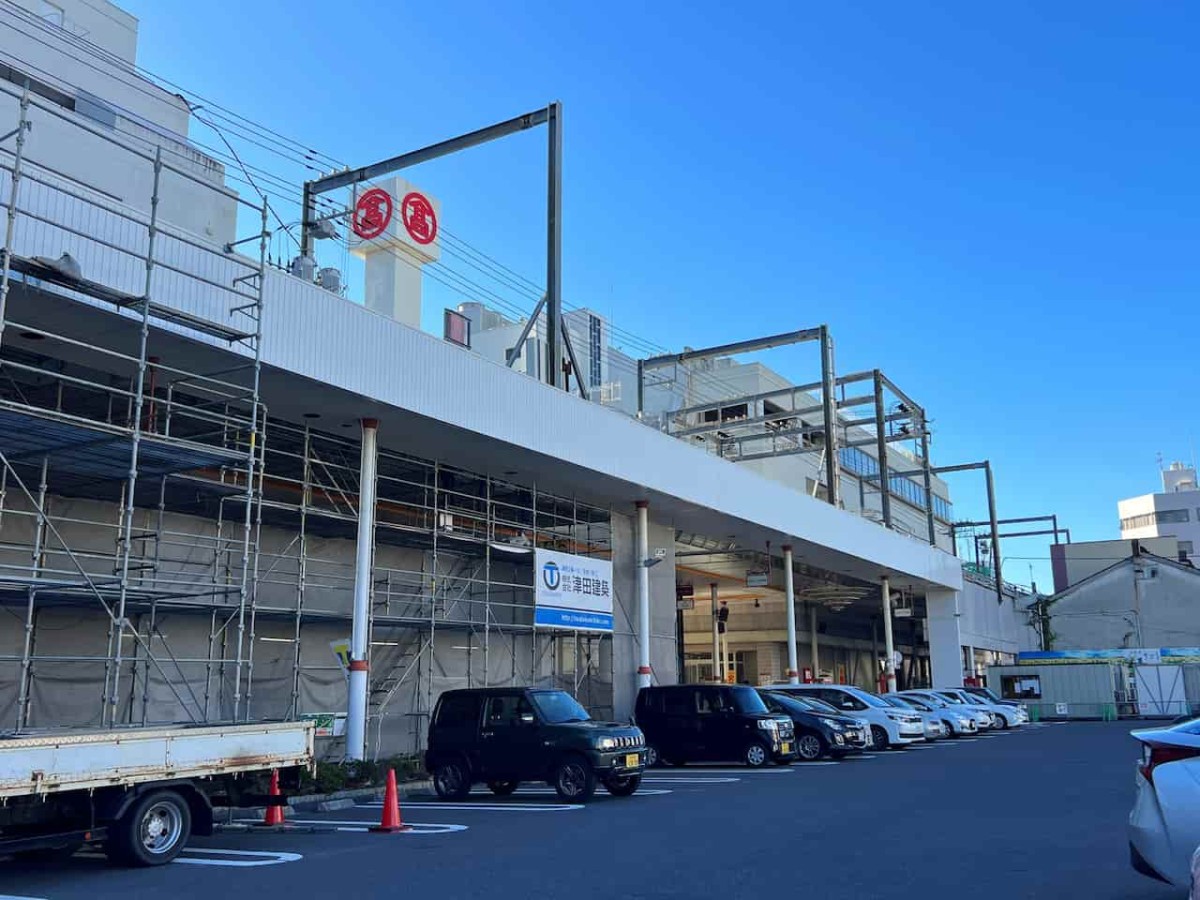 鳥取県米子市の「える・もーる商店街」のリニューアル工事の様子