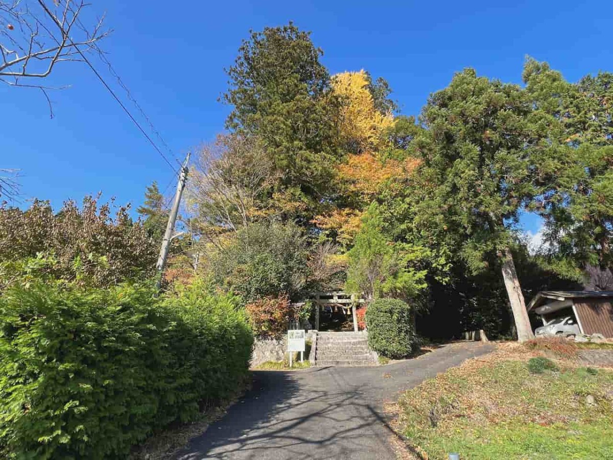 鳥取県日野郡日南町にある『大石見神社』の様子