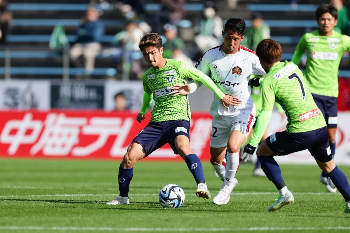 鳥取県のプロサッカークラブ「ガイナーレ鳥取」の試合風景