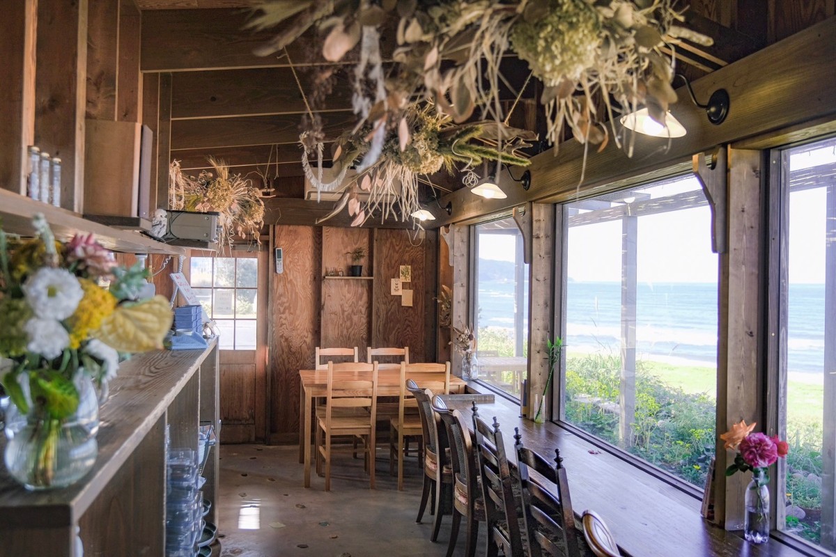 島根県出雲市にオープンした『アルテミシアfromゆうずキッチン』の店内の様子