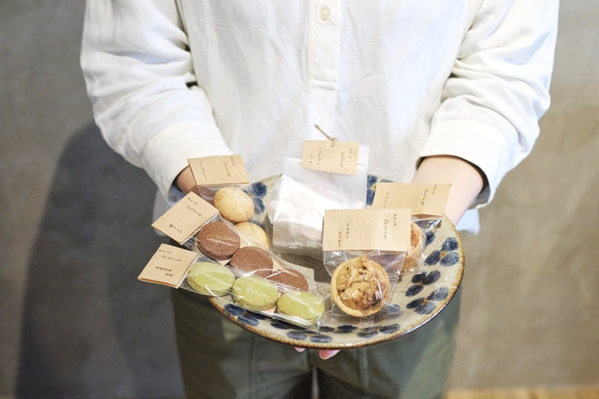 島根県松江市にオープンした『お菓子屋ひとくち』の商品