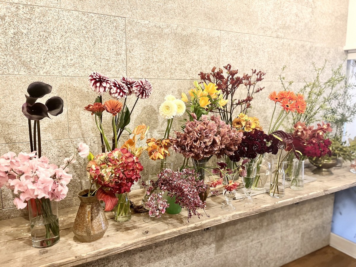 鳥取県米子市の花屋『水性杨花』（シュイシンヤンファ）の店内の様子