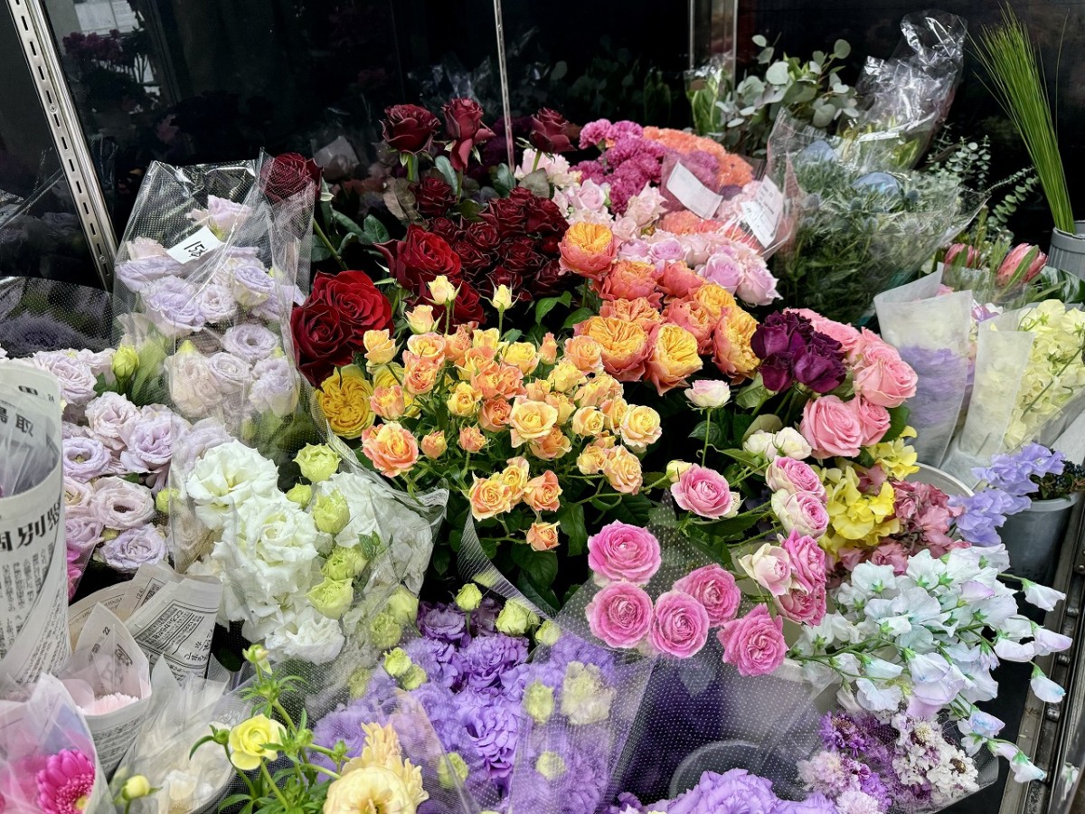 鳥取県米子市にある花屋『ワンセンス』の店内の様子