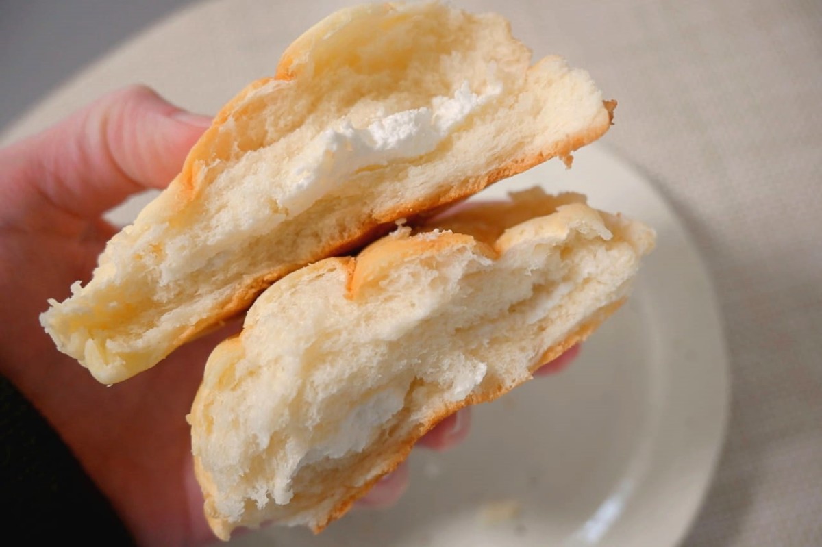島根県出雲市にある『古川製パン店』のメロンパンの中身