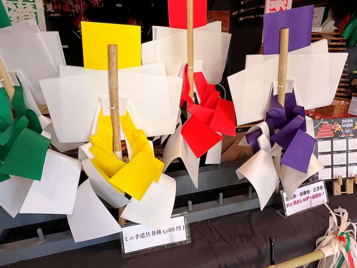 島根県松江市の石見神楽の専門店『憩処 神楽道』で販売している手道具