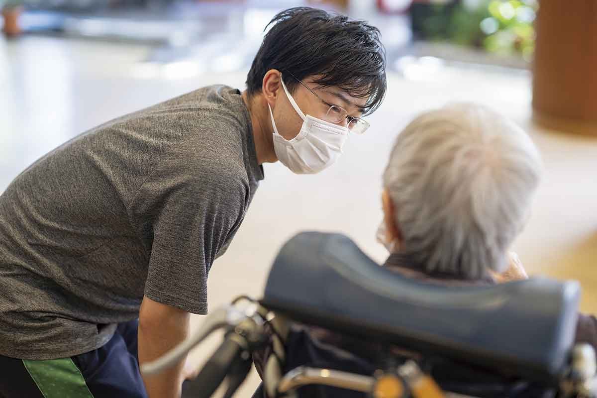 山陰の企業「しらゆり会」の仕事風景