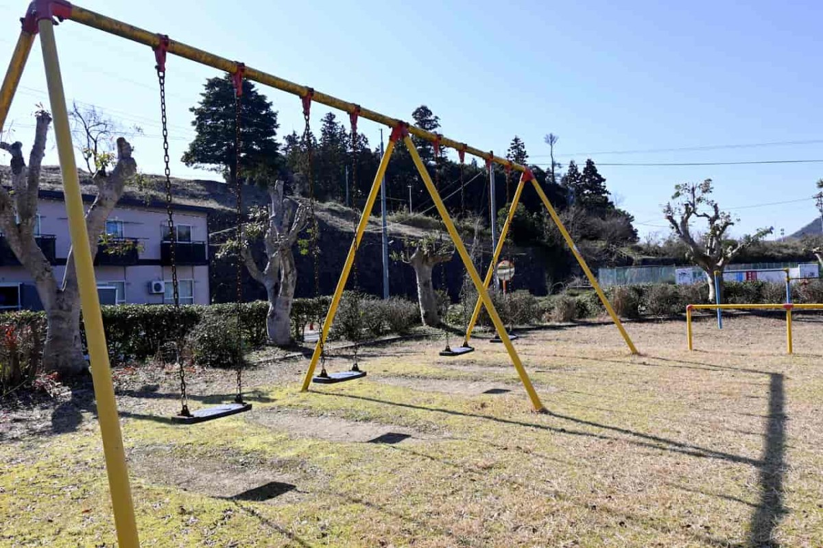 鳥取県米子市にある『青木谷公園』のブランコ