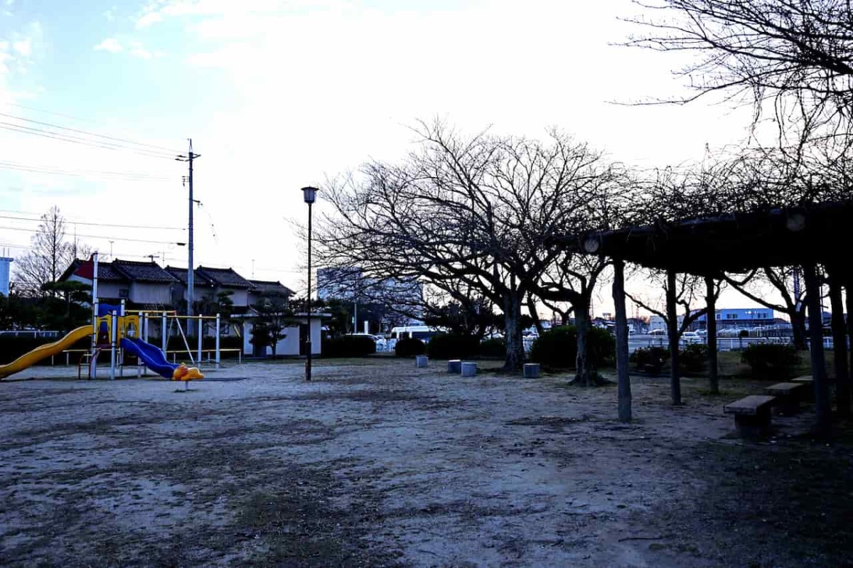 島根県出雲市の『神前西児童公園』の広場