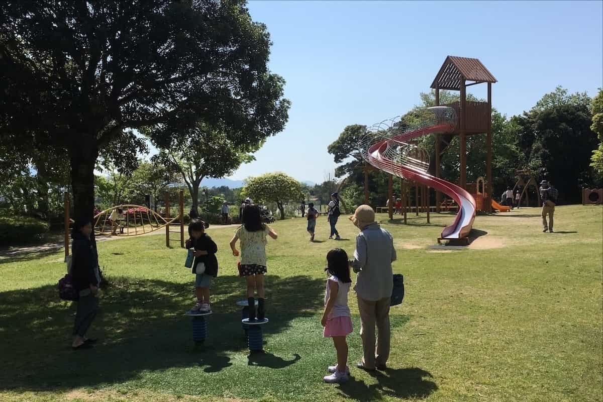 島根県のフィールドアスレチック施設『万葉公園』の「子どもの広場」