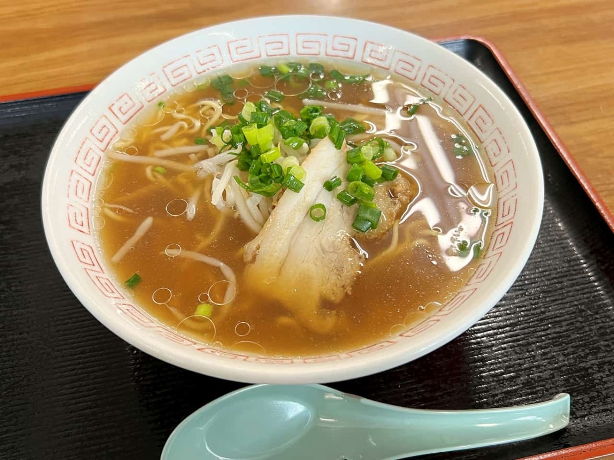 鳥取県倉吉市の『倉吉市役所 食堂』のラーメン