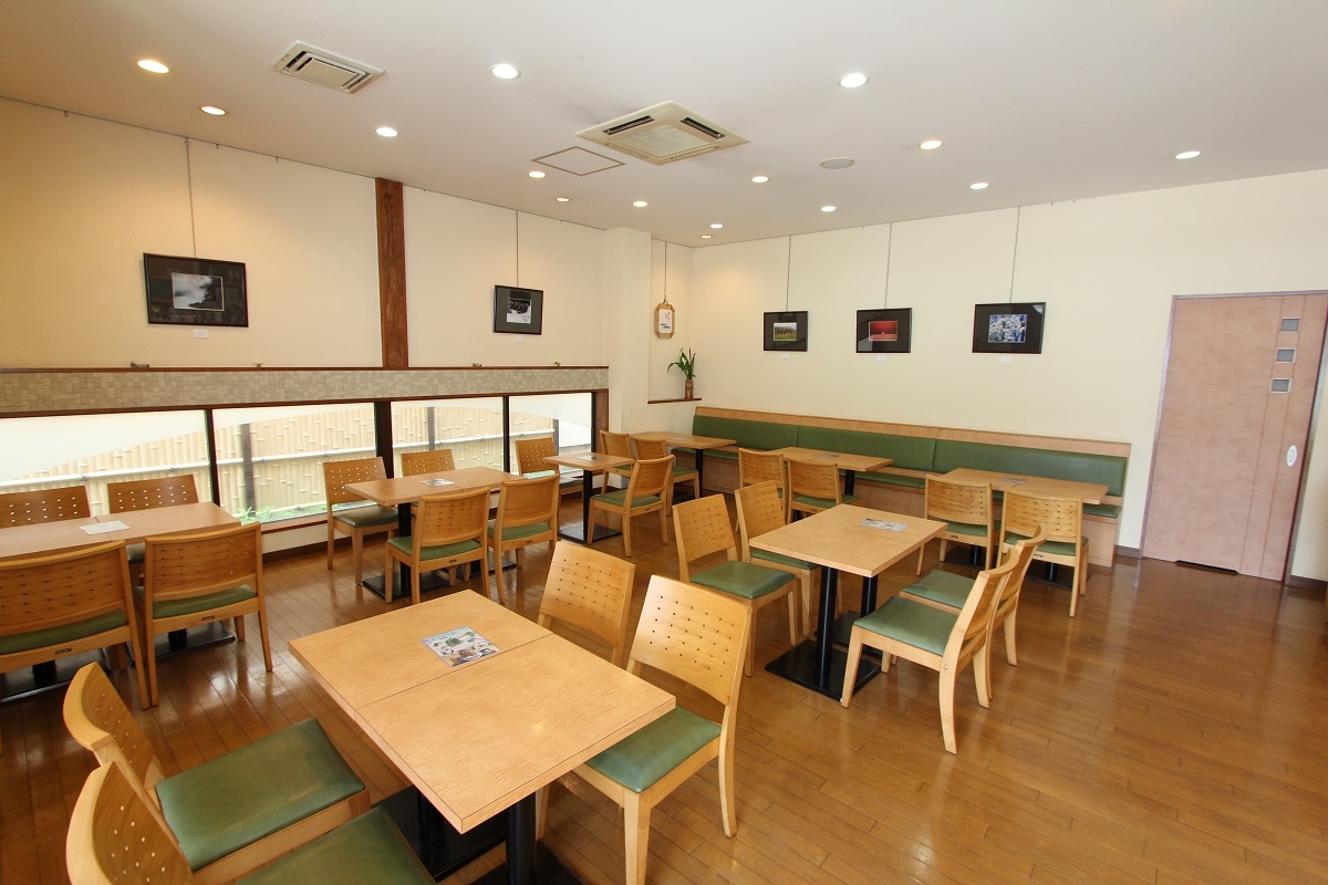 島根県出雲市の人気カフェ『和かふぇ 葉楽 koto』の店内