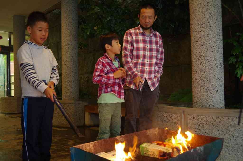 鳥取県八頭郡若桜町のイベント「GW ネイチャーキッズフェスティバル　「カートンドッグを作ろう」」」のイメージ