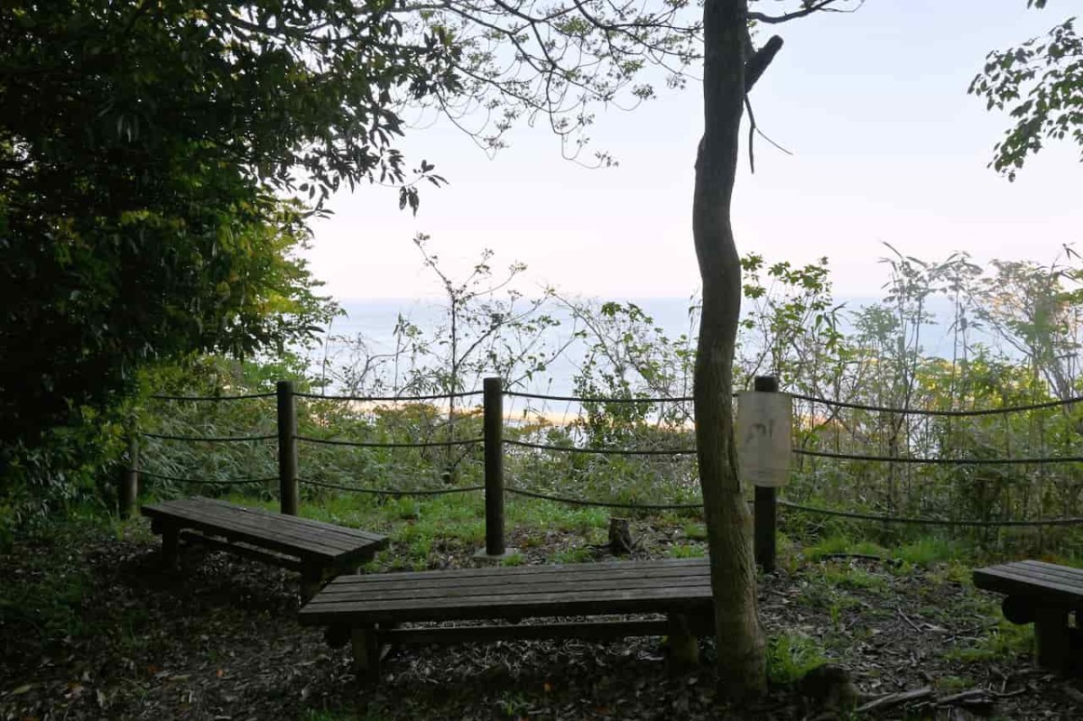 島根県松江市美保関にある『五本松公園』を山登り途中に見つけた休憩場所