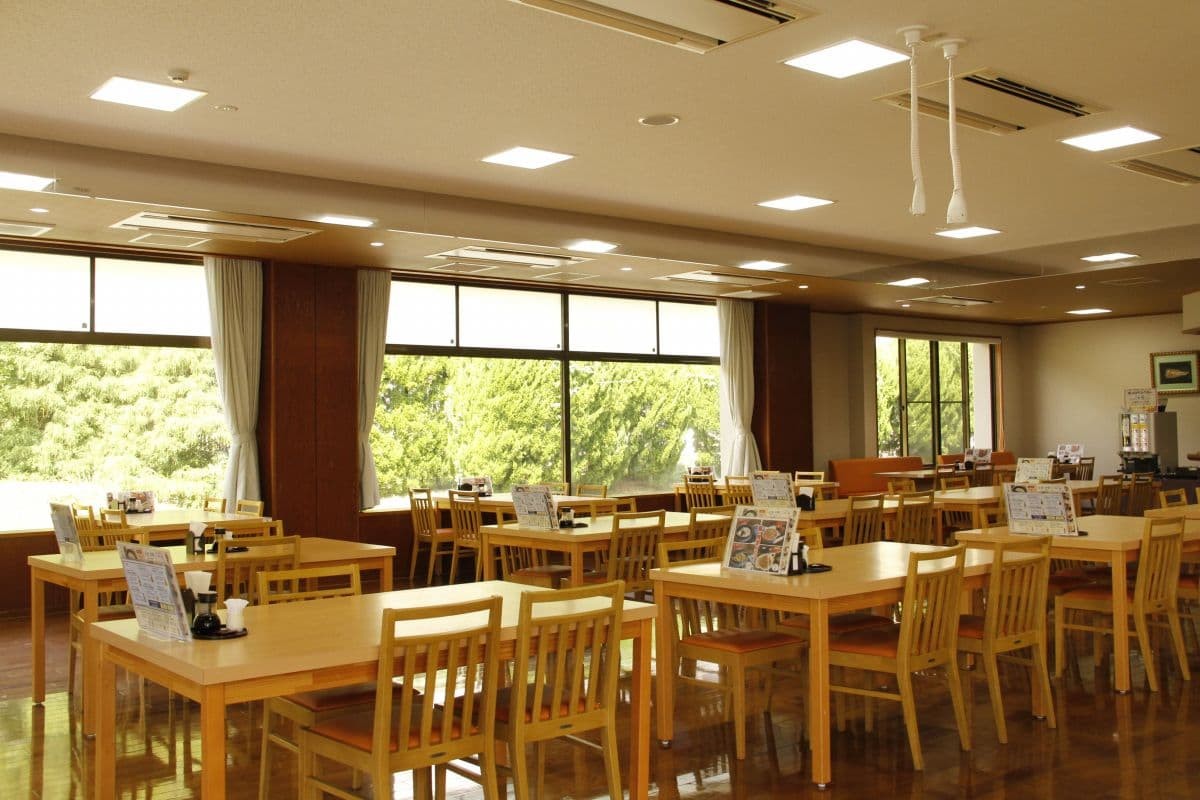 島根県大田市・三瓶山の温泉宿『国民宿舎さんべ荘』の食事処
