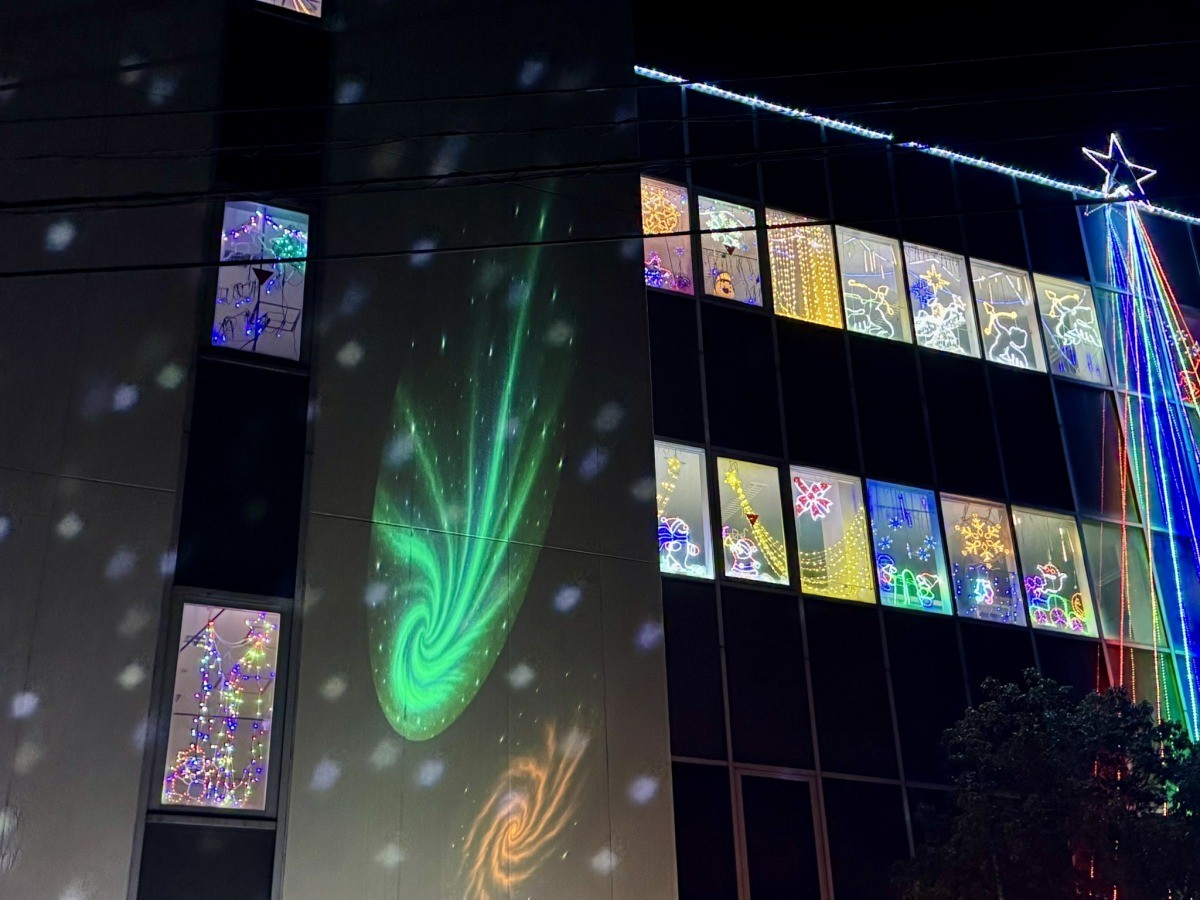 松江市東出雲町のエステック株式会社のイルミネーション