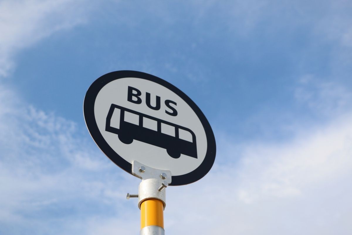 バス停のイメージ