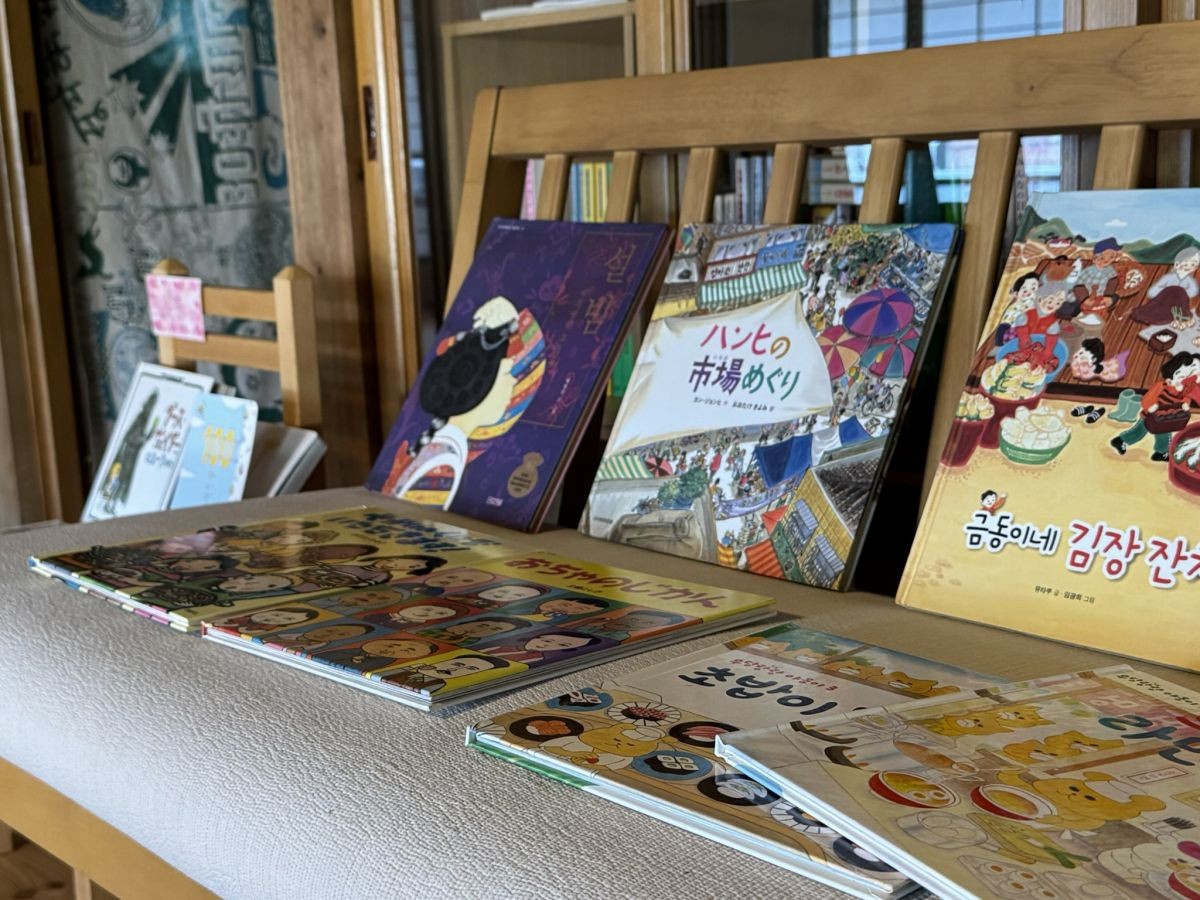 雲南市の古民家カフェ『Soban』の店内