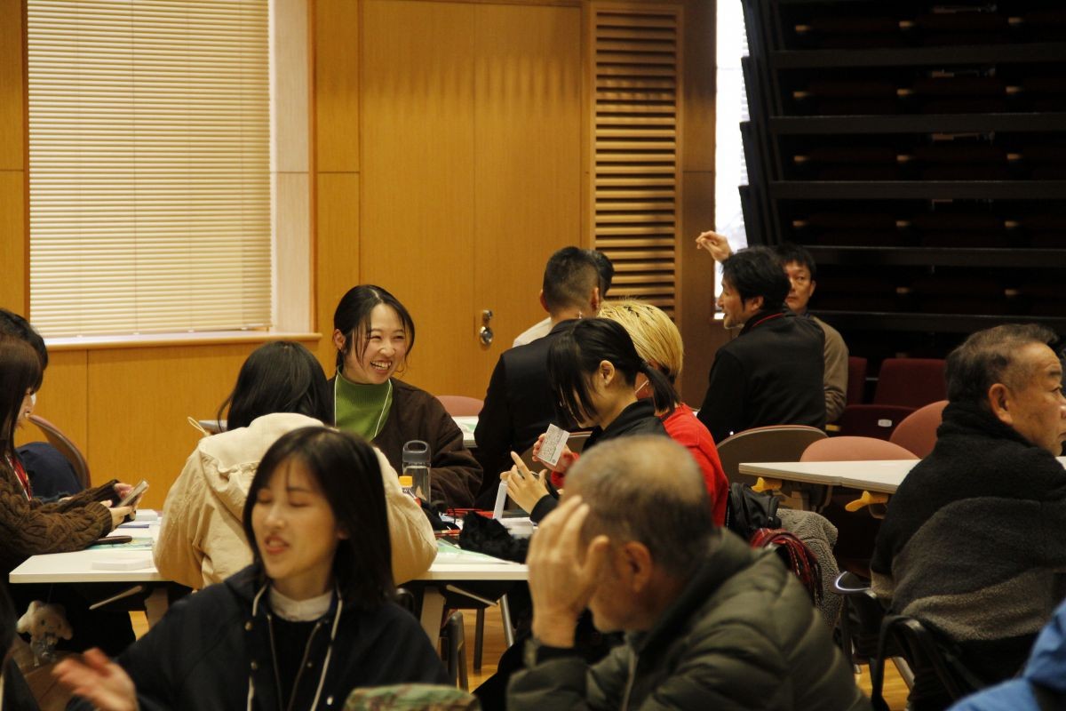 江津市で開催されたイベント「地域づくりオールスター祭」の会場内の様子