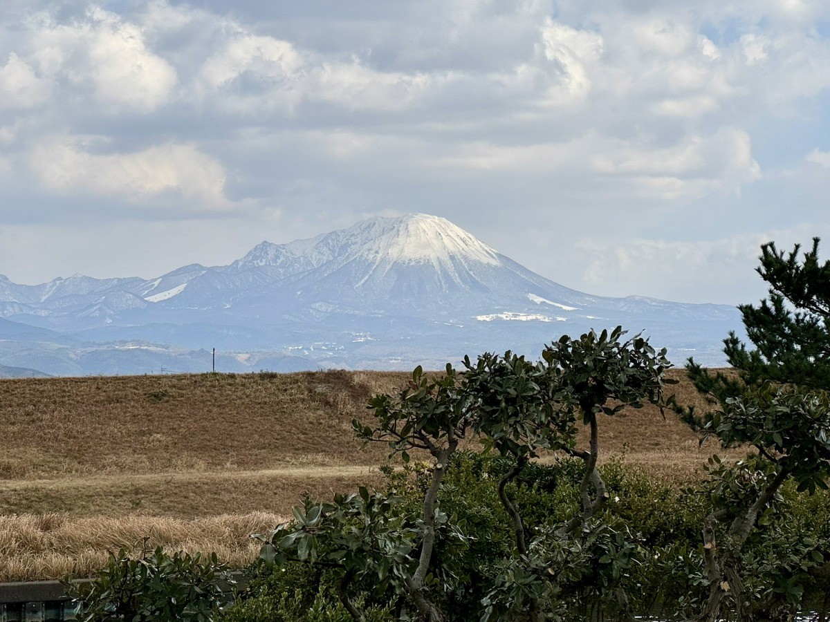 鳥取県米子市皆生新田の『皆生新田北公園』から望む大山の景色