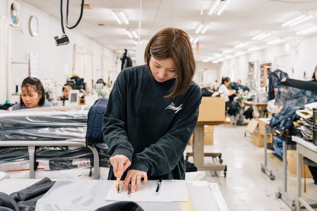 島根県出雲市の洋裁工場「スリーケー」のお仕事風景