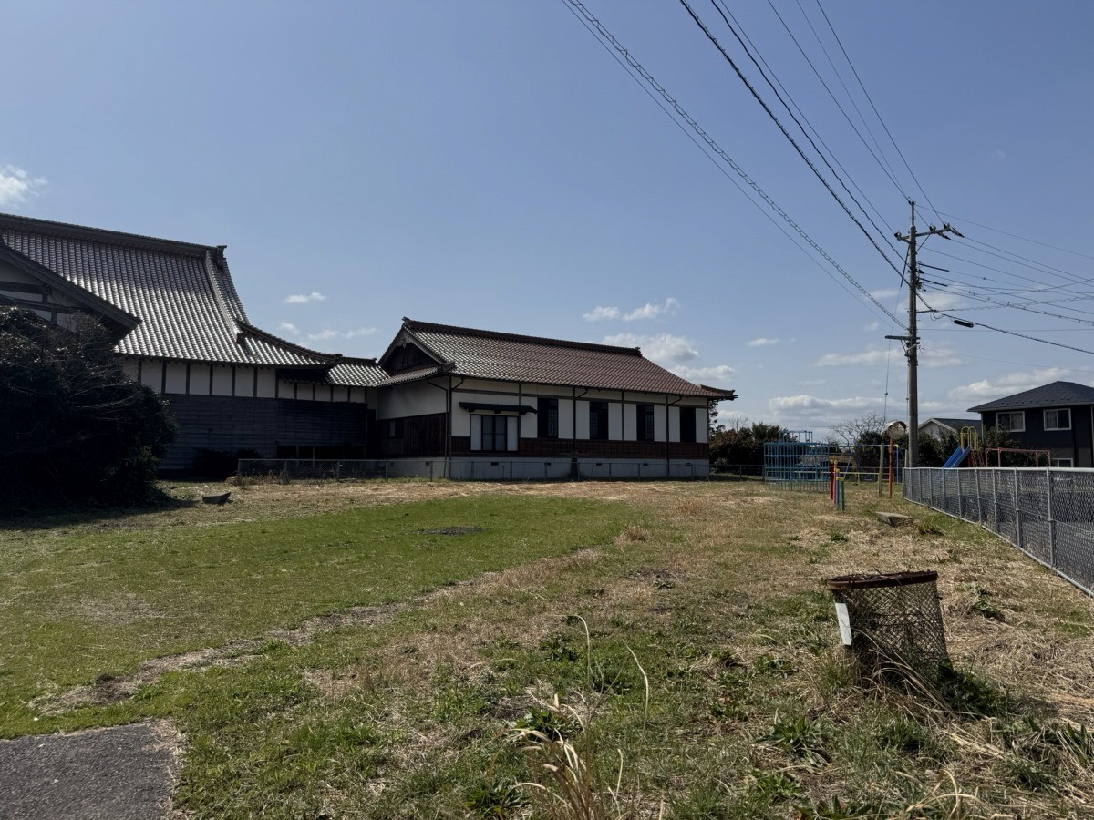 米子市日下の公園『日下児童遊園地』の全景