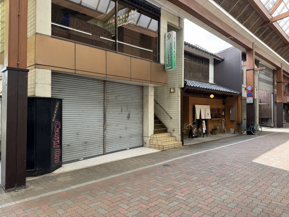 島根県東部の商店街のとある風景
