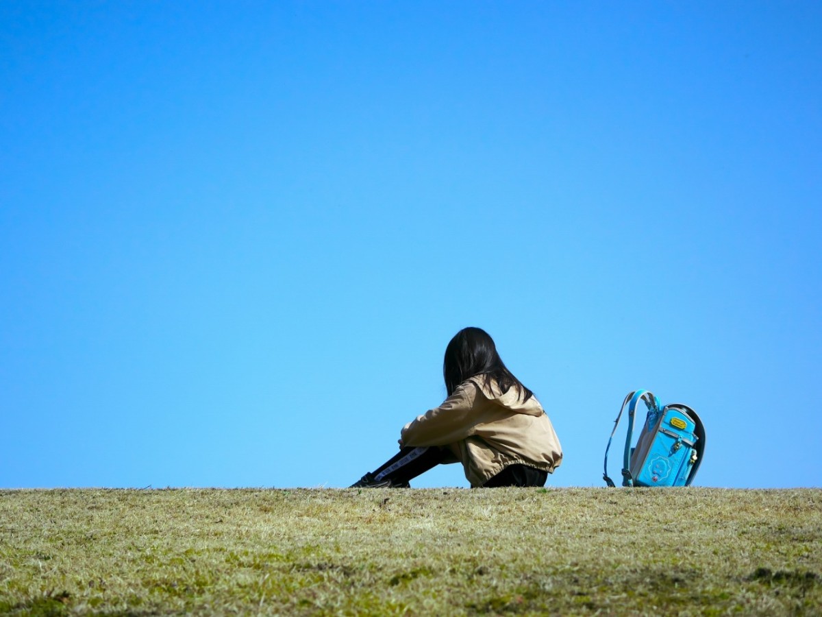 不安そうな子ども