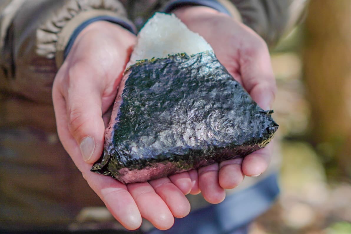 ツアーでいただける「男三瓶おむすび」