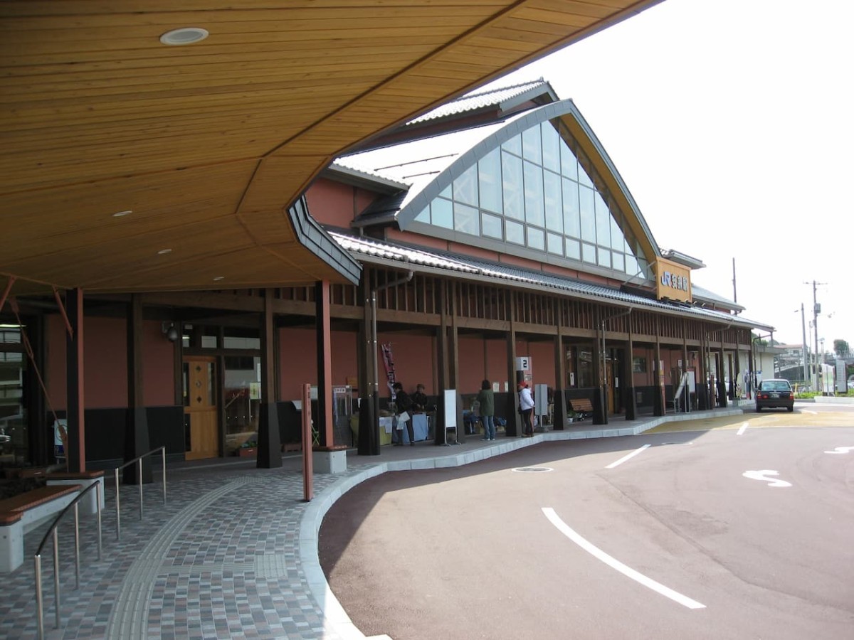 安来駅観光交流プラザの外観