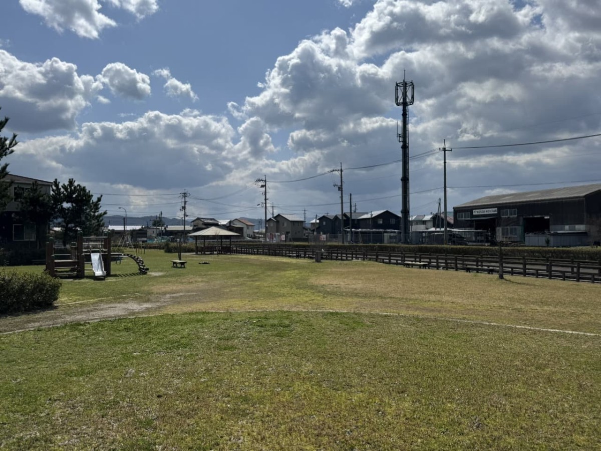 島根県出雲市斐川町にある『今在家親水公園』の全景