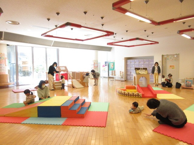 松江市の子育て支援センター「あいあい」の室内