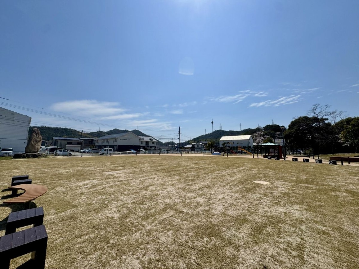 リニューアルした米子市『目久美公園』の全景