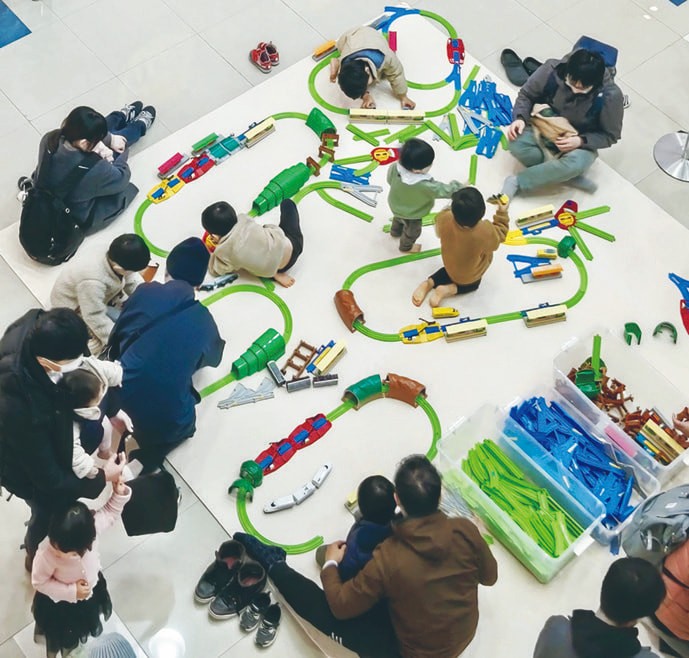 出雲市で開催されるイベント「ウミライ創業120周年大感謝祭」のキッズてつどうランド模型